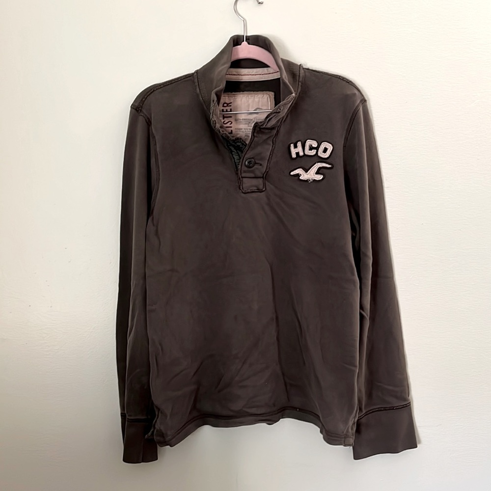 Hollister men’s long sleeve shirt